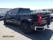 ✅ 2019 Chevrolet Silverado 1500 LT • VIN: 1GCPWCED8KZ119598 • Lot: 61671564. Wystawiony na Copart z przebiegiem 136 330 mil. Bezpłatny archiwum sprzedaży aukcyjnych z USA i szczegółowy raport historii pojazdu na DreamBid. Zdjęcie 2.