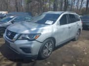 ✅ 2018 Nissan Pathfinder SL • VIN: 5N1DR2MM3JC607568 • Лот: 41982425. Опубликован ранее на IAAI с пробегом 120 786 миль. Бесплатный доступ к архиву аукционных продаж из США и подробный отчёт об истории автомобиля на DreamBid. Изображение 18.