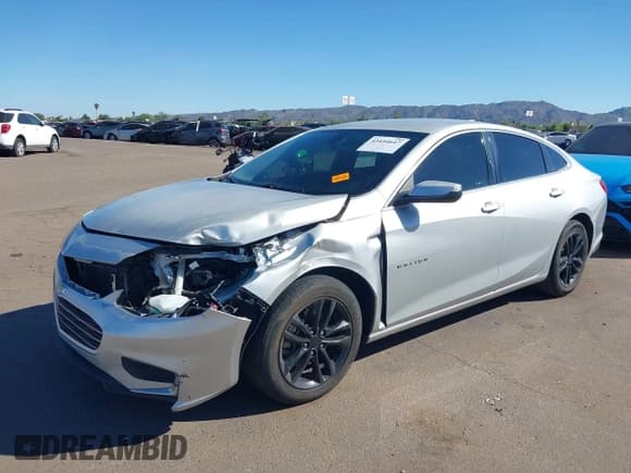 ✅ 2017 Chevrolet Malibu LT • VIN: 1G1ZE5ST6HF185430 • Lot: 43454647. Listed on IAAI with 142,082 mi. Free auction sales archive from the USA and detailed vehicle history report at DreamBid. Image 6.