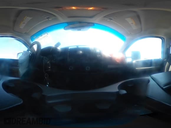 ✅ 2008 Chevrolet Silverado 2500HD 1LT • VIN: 1GCHC23618F132280 • Lot: 41981675. Wystawiony na IAAI z przebiegiem 164 487 mil. Bezpłatny archiwum sprzedaży aukcyjnych z USA i szczegółowy raport historii pojazdu na DreamBid. Zdjęcie 19.