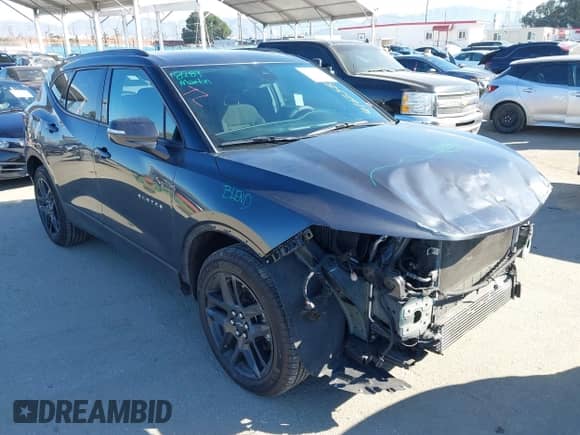 ✅ 2021 Chevrolet Blazer LT • VIN: 3GNKBCR43MS554259 • Lot: 41625832. Wystawiony na IAAI z przebiegiem 47 626 mil mil. Skorzystaj z bezpłatnego archiwum sprzedaży aukcyjnych z USA i zobacz szczegółowy raport historii pojazdu na DreamBid. Zdjęcie 1.
