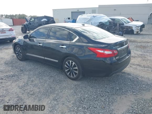 ✅ 2016 Nissan Altima S • VIN: 1N4AL3AP9GC113985 • Lot: 43371067. Listed on IAAI with 167,014 mi. Free auction sales archive from the USA and detailed vehicle history report at DreamBid. Image 3.