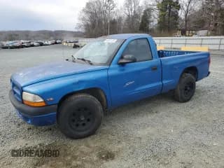✅ 1998 Dodge Dakota SLT • VIN: 1B7FL26X0WS745765 • Lot: 48497125. Wystawiony na Copart z przebiegiem 174 162 mil. Bezpłatny archiwum sprzedaży aukcyjnych z USA i szczegółowy raport historii pojazdu na DreamBid. Zdjęcie 1.