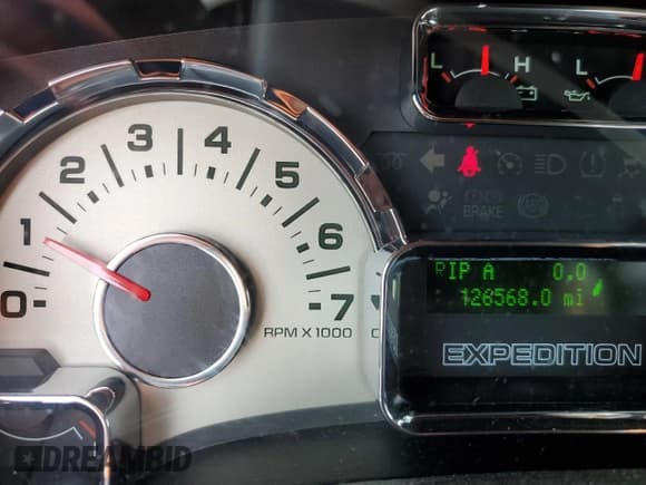 ✅ 2013 Ford Expedition Max Limited • VIN: 1FMJK2A52DEF65942 • Lot: 89846985. Wystawiony na Copart z przebiegiem 126 568 mil. Bezpłatny archiwum sprzedaży aukcyjnych z USA i szczegółowy raport historii pojazdu na DreamBid. Zdjęcie 9.