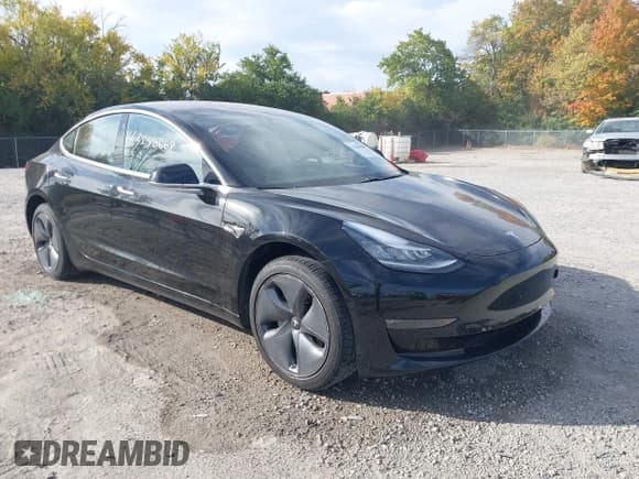 ✅ 2018 Tesla Model 3 Long Range Battery • VIN: 5YJ3E1EA8JF032316 • Lot: 43540668. Wystawiony na IAAI z przebiegiem 106 623 mil. Bezpłatny archiwum sprzedaży aukcyjnych z USA i szczegółowy raport historii pojazdu na DreamBid. Zdjęcie 1.