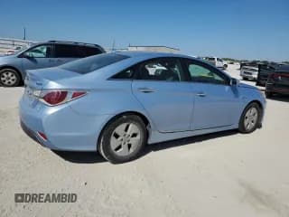 ✅ 2012 Hyundai Sonata Hybrid • VIN: KMHEC4A44CA038461 • Lot: 73810014. Listed on Copart with 109,219 mi. Free auction sales archive from the USA and detailed vehicle history report at DreamBid. Image 3.