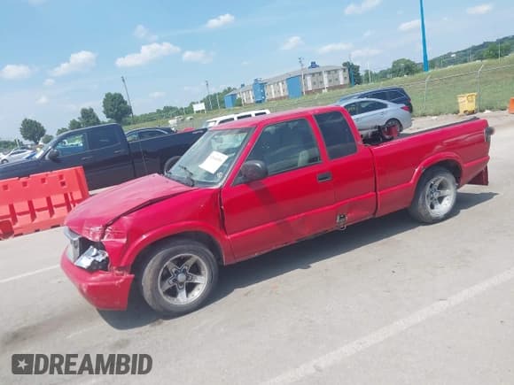 ✅ 2003 GMC Sonoma SLS • VIN: 1GTCS19X738143692 • Lot: 42644850. Wystawiony na IAAI z przebiegiem 159 027 mil. Bezpłatny archiwum sprzedaży aukcyjnych z USA i szczegółowy raport historii pojazdu na DreamBid. Zdjęcie 17.