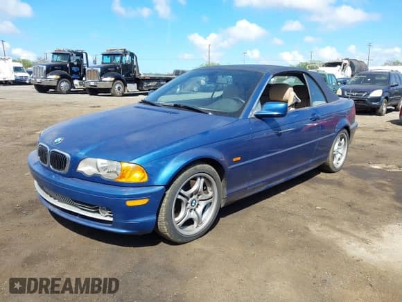 2001 BMW 3 Series 330Ci with VIN WBABS53451EV85982, listed as a IAAI auction lot 41658343 with 66,547 mi miles and . Bid and sale history available at DreamBid. Image 6.