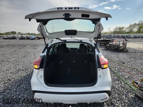 ✅ 2025 Nissan Kicks Play S • VIN: 3N1CP5BV0SL477583 • Lot: 84458395. Listed on Copart with 1,648 mi. Free auction sales archive from the USA and detailed vehicle history report at DreamBid. Image 6.