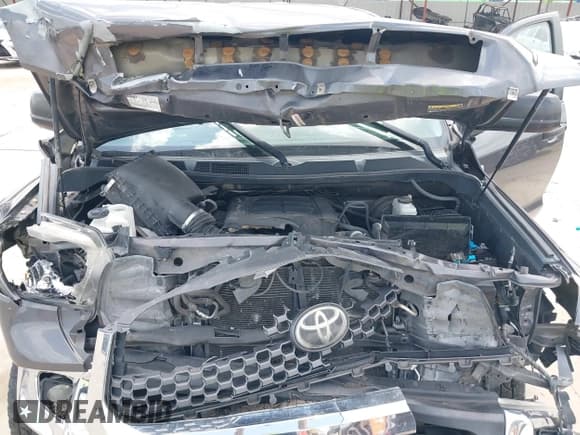 ✅ 2018 Toyota Tundra SR5 • VIN: 5TFEY5F14JX230337 • Lot: 42484026. Wystawiony na IAAI z przebiegiem 195 329 mil. Bezpłatny archiwum sprzedaży aukcyjnych z USA i szczegółowy raport historii pojazdu na DreamBid. Zdjęcie 10.