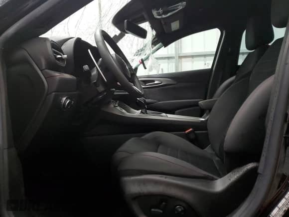 2024 Dodge Hornet R/T z VIN ZACPDFCW0R3A30846, wystawiony jako Copart lot #51926875 z przebiegiem 30 743 mil mil oraz Nie do naprawy • Non repairable. Historia ofert i sprzedaży dostępna na DreamBid. Obrazek 7.