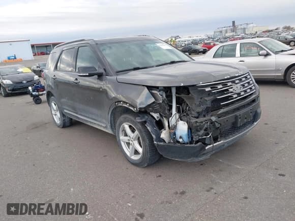 ✅ 2017 Ford Explorer XLT • VIN: 1FM5K8DH3HGD41549 • Lot: 43692364. Wystawiony na IAAI z przebiegiem 79 422 mil. Bezpłatny archiwum sprzedaży aukcyjnych z USA i szczegółowy raport historii pojazdu na DreamBid. Zdjęcie 1.