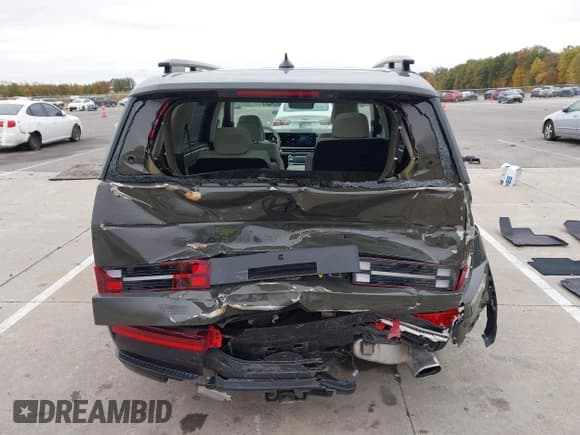 ✅ 2025 Hyundai Santa Fe Calligraphy • VIN: 5NMP5DGL1SH108606 • Lot: 43502323. Wystawiony na IAAI z przebiegiem 6 438 mil. Bezpłatny archiwum sprzedaży aukcyjnych z USA i szczegółowy raport historii pojazdu na DreamBid. Zdjęcie 16.