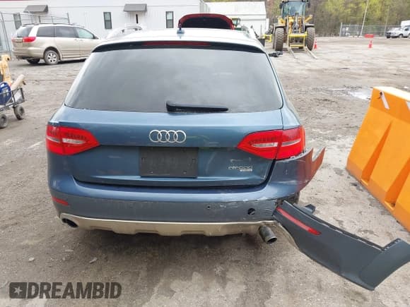 ✅ 2015 Audi allroad A4 Premium Plus • VIN: WA1UFAFL1FA052631 • Лот: 42027600. Опубликован ранее на IAAI с пробегом 101 901 миль. Бесплатный доступ к архиву аукционных продаж из США и подробный отчёт об истории автомобиля на DreamBid. Изображение 16.