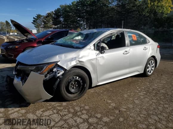 ✅ 2022 Toyota Corolla LE • VIN: 5YFEPMAE4NP375275 • Lot: 86316475. Wystawiony na Copart z przebiegiem 66 844 mil. Bezpłatny archiwum sprzedaży aukcyjnych z USA i szczegółowy raport historii pojazdu na DreamBid. Zdjęcie 1.