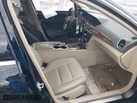 ✅ 2013 Mercedes-Benz C 300 Sport • VIN: WDDGF8AB4DG113013 • Lot: 43466227. Listed on IAAI with 154,765 mi. Free auction sales archive from the USA and detailed vehicle history report at DreamBid. Image 5.