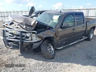 ✅ 2008 Chevrolet Silverado 1500 LTZ • VIN: 2GCEK13M781188374 • Lot: 43304483. Wystawiony na IAAI z przebiegiem 136 027 mil. Bezpłatny archiwum sprzedaży aukcyjnych z USA i szczegółowy raport historii pojazdu na DreamBid. Zdjęcie 2.