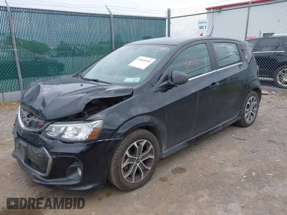 2020 Chevrolet Sonic LT с VIN 1G1JD6SB4L4129665, выставлен на аукционе IAAI как лот 43018158 с пробегом 120 328 миль миль и . История ставок и продаж доступна на DreamBid. Изображение 2.