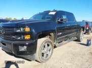 ✅ 2018 Chevrolet Silverado 2500HD LTZ • VIN: 1GC1KWEY5JF242796 • Lot: 43434125. Wystawiony na IAAI z przebiegiem 142 736 mil. Bezpłatny archiwum sprzedaży aukcyjnych z USA i szczegółowy raport historii pojazdu na DreamBid. Zdjęcie 17.