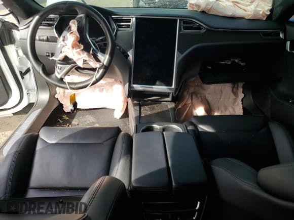 ✅ 2018 Tesla Model S 75D • VIN: 5YJSA1E26JF247614 • Lot: 82717755. Wystawiony na Copart z przebiegiem Nie podano. Bezpłatny archiwum sprzedaży aukcyjnych z USA i szczegółowy raport historii pojazdu na DreamBid. Zdjęcie 8.