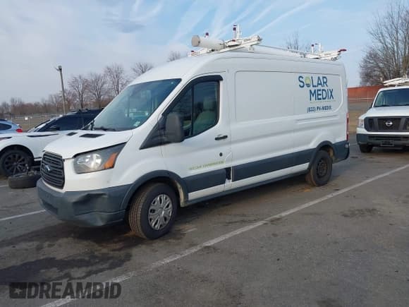 ✅ 2018 Ford Transit • VIN: 1FTYE2CM5JKA08955 • Lot: 41784665. Wystawiony na IAAI z przebiegiem 171 357 mil. Bezpłatny archiwum sprzedaży aukcyjnych z USA i szczegółowy raport historii pojazdu na DreamBid. Zdjęcie 17.