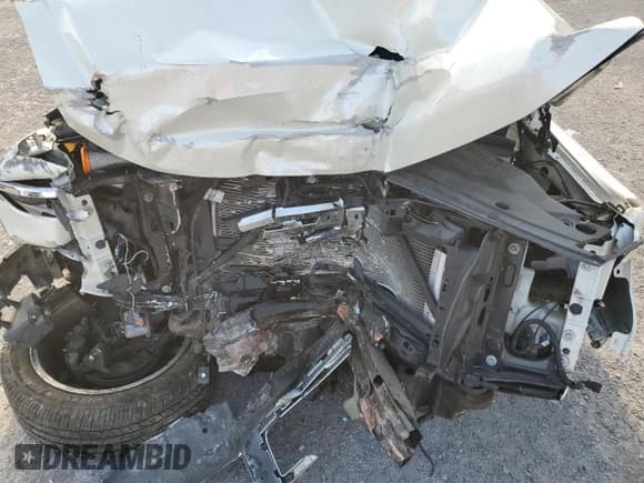 ✅ 2015 Chevrolet Tahoe LTZ • VIN: 1GNSKCKC1FR112975 • Lot: 90706295. Wystawiony na Copart z przebiegiem Nie podano. Bezpłatny archiwum sprzedaży aukcyjnych z USA i szczegółowy raport historii pojazdu na DreamBid. Zdjęcie 12.