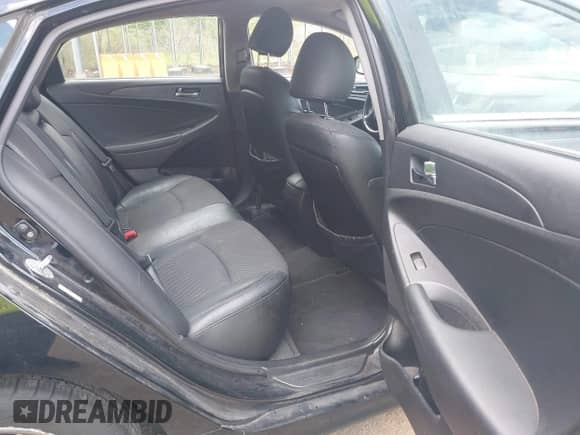 2011 Hyundai Sonata SE z VIN 5NPEC4AB3BH207024, wystawiony jako IAAI lot #42207793 z przebiegiem 162 128 mil mil oraz . Historia ofert i sprzedaży dostępna na DreamBid. Obrazek 8.