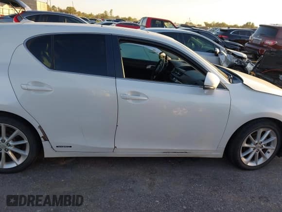✅ 2012 Lexus CT 200h Premium • VIN: JTHKD5BH7C2085763 • Lot: 43574198. Listed on IAAI with 203,205 mi. Free auction sales archive from the USA and detailed vehicle history report at DreamBid. Image 13.