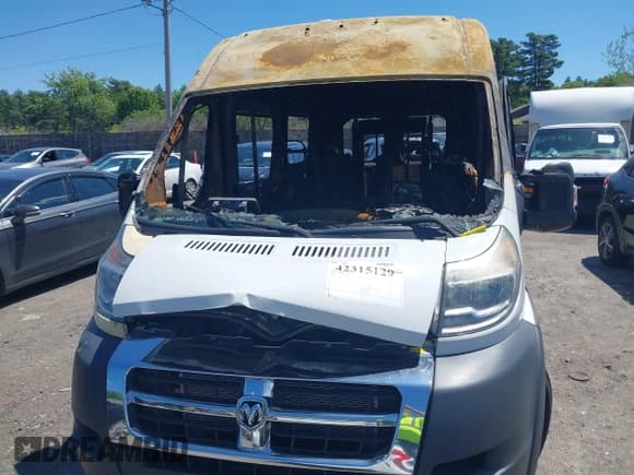 ✅ 2016 Ram ProMaster Cargo • VIN: 3C6TRVPGXGE128516 • Lot: 42315129. Wystawiony na IAAI z przebiegiem 109 234 mil. Bezpłatny archiwum sprzedaży aukcyjnych z USA i szczegółowy raport historii pojazdu na DreamBid. Zdjęcie 6.