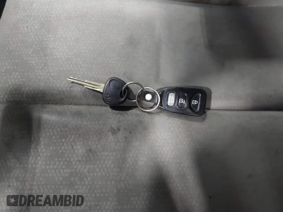 ✅ 2010 Hyundai Elantra GLS • VIN: KMHDU4AD9AU872309 • Лот: 42611847. Опубликован ранее на IAAI с пробегом 188 623 миль. Бесплатный доступ к архиву аукционных продаж из США и подробный отчёт об истории автомобиля на DreamBid. Изображение 11.