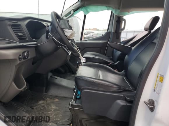 ✅ 2020 Ford Transit Passenger XL • VIN: 1FMZK1Y85LKA10660 • Lot: 58628794. Wystawiony na Copart z przebiegiem 55 948 mil. Bezpłatny archiwum sprzedaży aukcyjnych z USA i szczegółowy raport historii pojazdu na DreamBid. Zdjęcie 7.