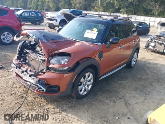 ✅ 2018 MINI Countryman Cooper • VIN: WMZYS7C39J3F44351 • Lot: 43236836. Wystawiony na IAAI z przebiegiem 79 275 mil. Bezpłatny archiwum sprzedaży aukcyjnych z USA i szczegółowy raport historii pojazdu na DreamBid. Zdjęcie 2.