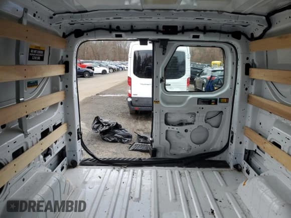 ✅ 2024 Ford Transit Cargo • VIN: 1FTBR1Y84RKA87353 • Lot: 91942245. Listed on Copart with Not provided. Free auction sales archive from the USA and detailed vehicle history report at DreamBid. Image 10.