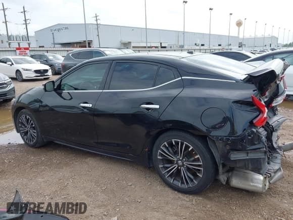 ✅ 2016 Nissan Maxima Platinum • VIN: 1N4AA6AP1GC903952 • Lot: 42687562. Listed on IAAI with 159,476 mi. Free auction sales archive from the USA and detailed vehicle history report at DreamBid. Image 15.