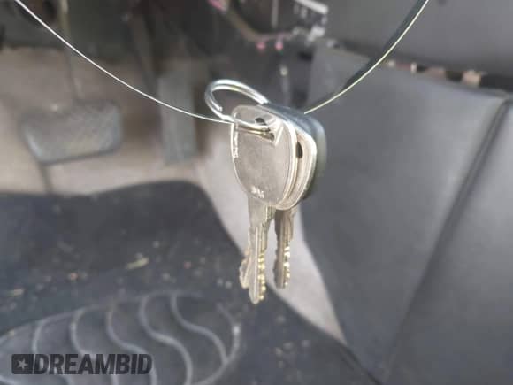 1998 Saturn SL z VIN 1G8ZK5277WZ156690, wystawiony jako IAAI lot #43106078 z przebiegiem 168 196 mil mil oraz . Historia ofert i sprzedaży dostępna na DreamBid. Obrazek 11.