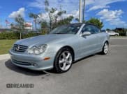 ✅ 2005 Mercedes-Benz CLK 320 • VIN: WDBTK65G85T037561 • Lot: 96326745. Wystawiony na Copart z przebiegiem 101 277 mil. Bezpłatny archiwum sprzedaży aukcyjnych z USA i szczegółowy raport historii pojazdu na DreamBid. Zdjęcie 2.