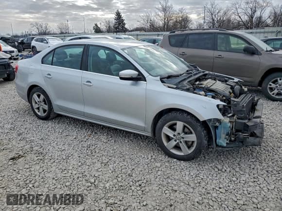 ✅ 2014 Volkswagen Jetta TDI • VIN: 3VWLL7AJ7EM418058 • Лот: 96051315. Опубликован ранее на Copart с пробегом 211 980 миль. Бесплатный доступ к архиву аукционных продаж из США и подробный отчёт об истории автомобиля на DreamBid. Изображение 4.