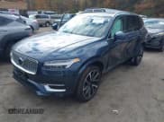 ✅ 2023 Volvo XC90 Plus • VIN: YV4L12PN3P1961295 • Lot: 43534777. Wystawiony na IAAI z przebiegiem Nie podano. Bezpłatny archiwum sprzedaży aukcyjnych z USA i szczegółowy raport historii pojazdu na DreamBid. Zdjęcie 2.