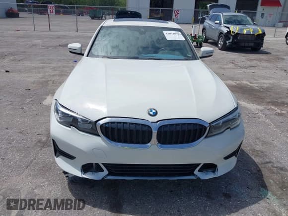✅ 2022 BMW 3 Series 330i • VIN: 3MW5R1J09N8C29531 • Lot: 43074092. Wystawiony na IAAI z przebiegiem 39 427 mil. Bezpłatny archiwum sprzedaży aukcyjnych z USA i szczegółowy raport historii pojazdu na DreamBid. Zdjęcie 12.