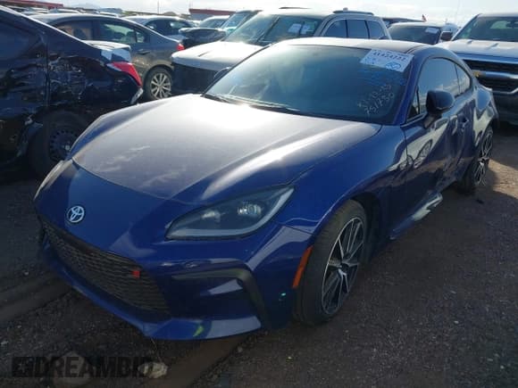 ✅ 2024 Toyota 86 • VIN: JF1ZNBB18R9751730 • Lot: 41902185. Wystawiony na IAAI z przebiegiem 16 459 mil. Bezpłatny archiwum sprzedaży aukcyjnych z USA i szczegółowy raport historii pojazdu na DreamBid. Zdjęcie 2.
