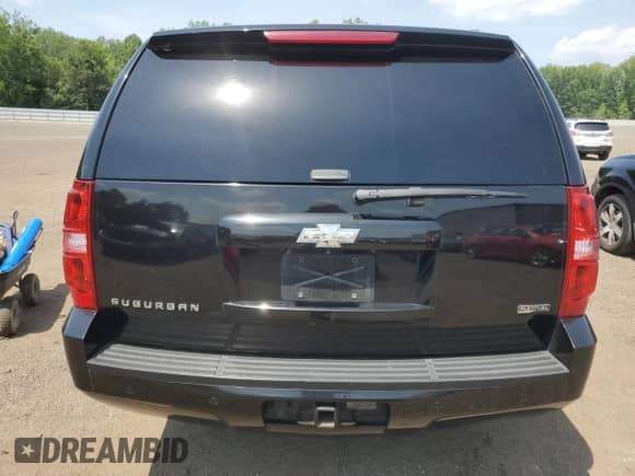 2010 Chevrolet Suburban LT z VIN 1GNUKJE30AR143183, wystawiony jako Copart lot #62062915 z przebiegiem 206 514 mil mil oraz Szkoda całkowita • Salvage title. Historia ofert i sprzedaży dostępna na DreamBid. Obrazek 6.