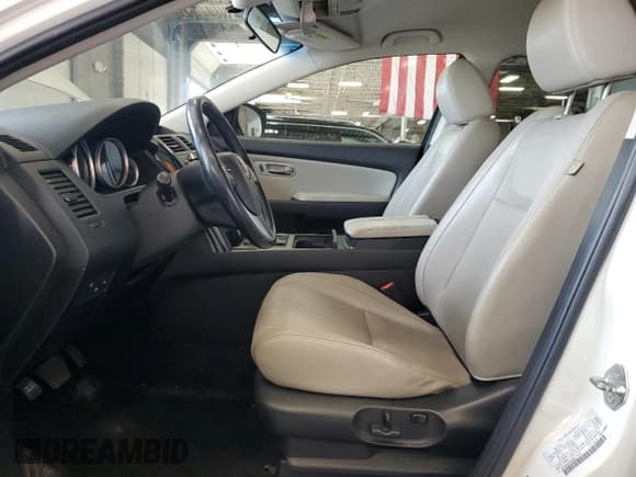 ✅ 2015 Mazda CX-9 Touring • VIN: JM3TB3CA5F0454953 • Lot: 71623405. Wystawiony na Copart z przebiegiem Nie podano. Bezpłatny archiwum sprzedaży aukcyjnych z USA i szczegółowy raport historii pojazdu na DreamBid. Zdjęcie 7.