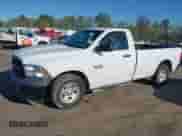 2016 Ram 1500 Tradesman z VIN 3C6JR6DG5GG239657, wystawiony jako IAAI lot #42068193 z przebiegiem 161 465 mil mil oraz . Historia ofert i sprzedaży dostępna na DreamBid. Obrazek 2.