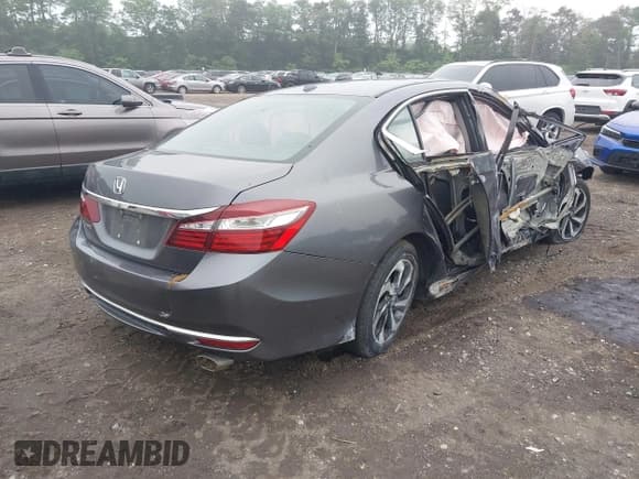 ✅ 2017 Honda Accord EX • VIN: 1HGCR2E78HA292671 • Lot: 42407028. Wystawiony na IAAI z przebiegiem 73 349 mil. Bezpłatny archiwum sprzedaży aukcyjnych z USA i szczegółowy raport historii pojazdu na DreamBid. Zdjęcie 4.