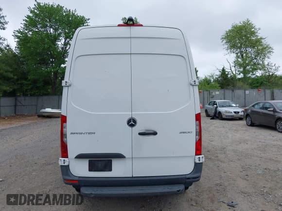 ✅ 2020 Mercedes-Benz Sprinter • VIN: W1W4EBHY9LT022420 • Lot: 42178313. Wystawiony na IAAI z przebiegiem 222 007 mil. Bezpłatny archiwum sprzedaży aukcyjnych z USA i szczegółowy raport historii pojazdu na DreamBid. Zdjęcie 16.