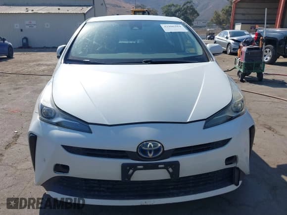✅ 2019 Toyota Prius L Eco • VIN: JTDKARFUXK3083975 • Lot: 42906264. Listed on IAAI with 171,221 mi. Free auction sales archive from the USA and detailed vehicle history report at DreamBid. Image 12.