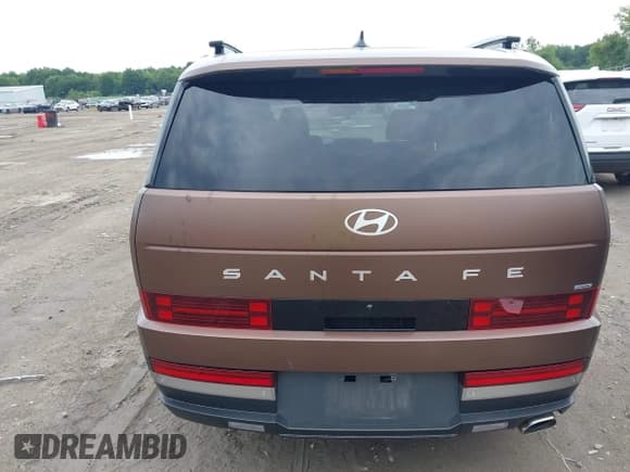 ✅ 2024 Hyundai Santa Fe Limited • VIN: 5NMP4DGL0RH001012 • Lot: 42835747. Listed on IAAI with 3,917 mi. Free auction sales archive from the USA and detailed vehicle history report at DreamBid. Image 16.