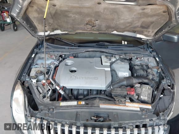 ✅ 2011 Mercury Milan Hybrid • VIN: 3MEDM0L33BR601934 • Lot: 42573108. Listed on IAAI with 161,278 mi. Free auction sales archive from the USA and detailed vehicle history report at DreamBid. Image 10.