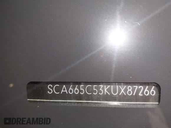 ✅ 2019 Rolls-Royce Wraith • VIN: SCA665C53KUX87266 • Лот: 41918222. Опубликован ранее на IAAI с пробегом 42 388 миль. Бесплатный доступ к архиву аукционных продаж из США и подробный отчёт об истории автомобиля на DreamBid. Изображение 19.