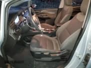 ✅ 2023 Chevrolet Bolt EV 1LT • VIN: 1G1FW6S04P4192513 • Lot: 83825224. Wystawiony na Copart z przebiegiem 26 912 mil. Bezpłatny archiwum sprzedaży aukcyjnych z USA i szczegółowy raport historii pojazdu na DreamBid. Zdjęcie 7.